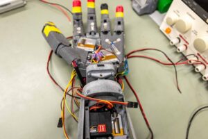Wrocław researchers finalize groundbreaking bionic hand prosthesis powered by AI
